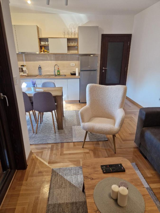 Apartamento Mb Lux Vrnjačka Banja Exterior foto