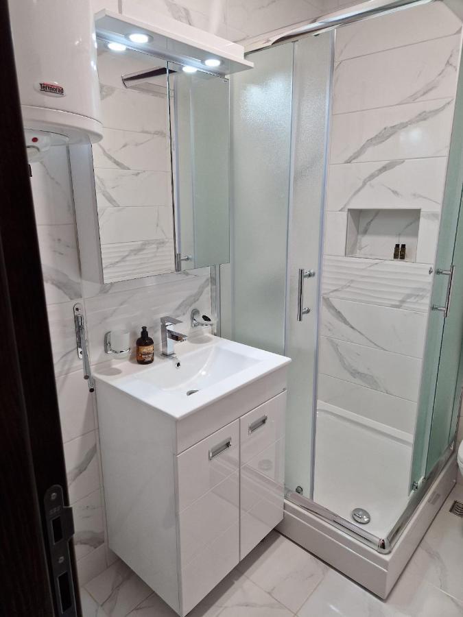 Apartamento Mb Lux Vrnjačka Banja Exterior foto