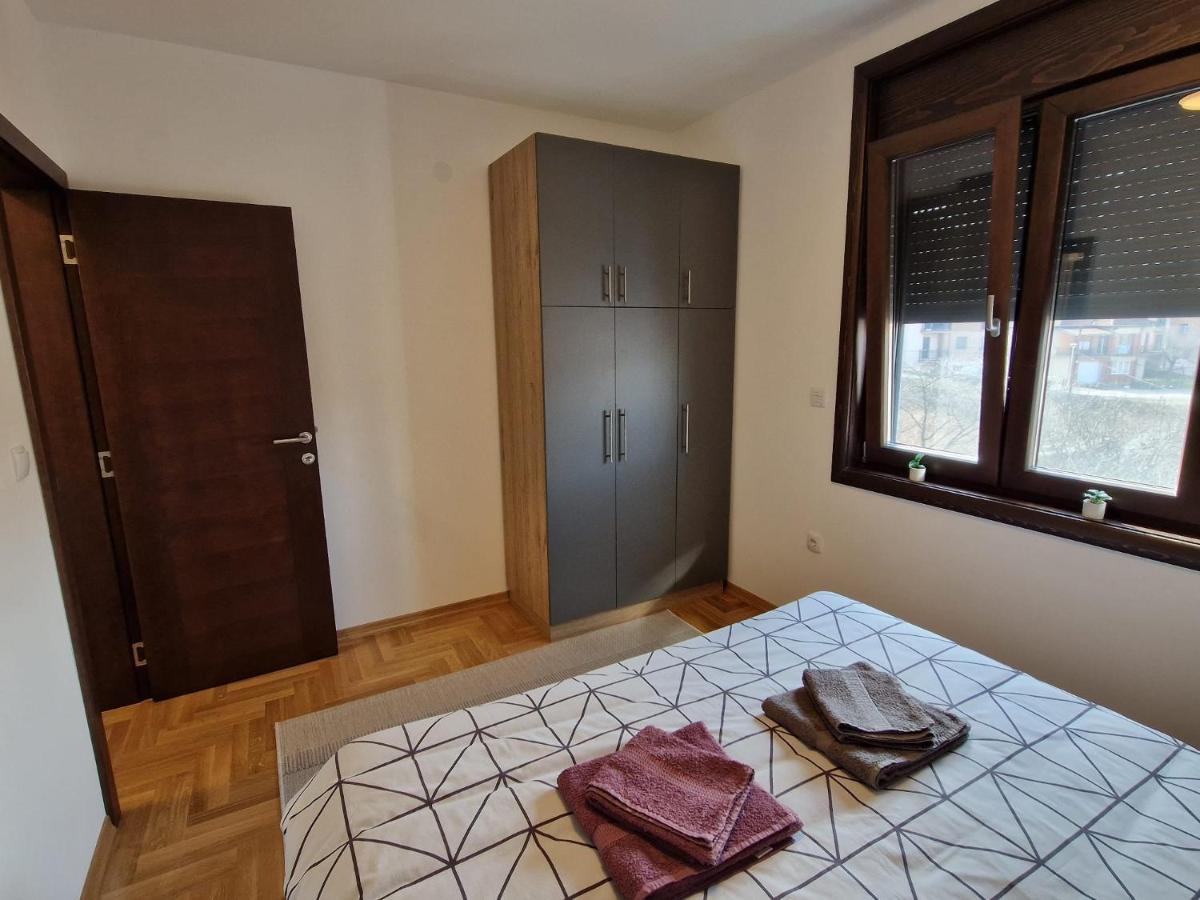 Apartamento Mb Lux Vrnjačka Banja Exterior foto